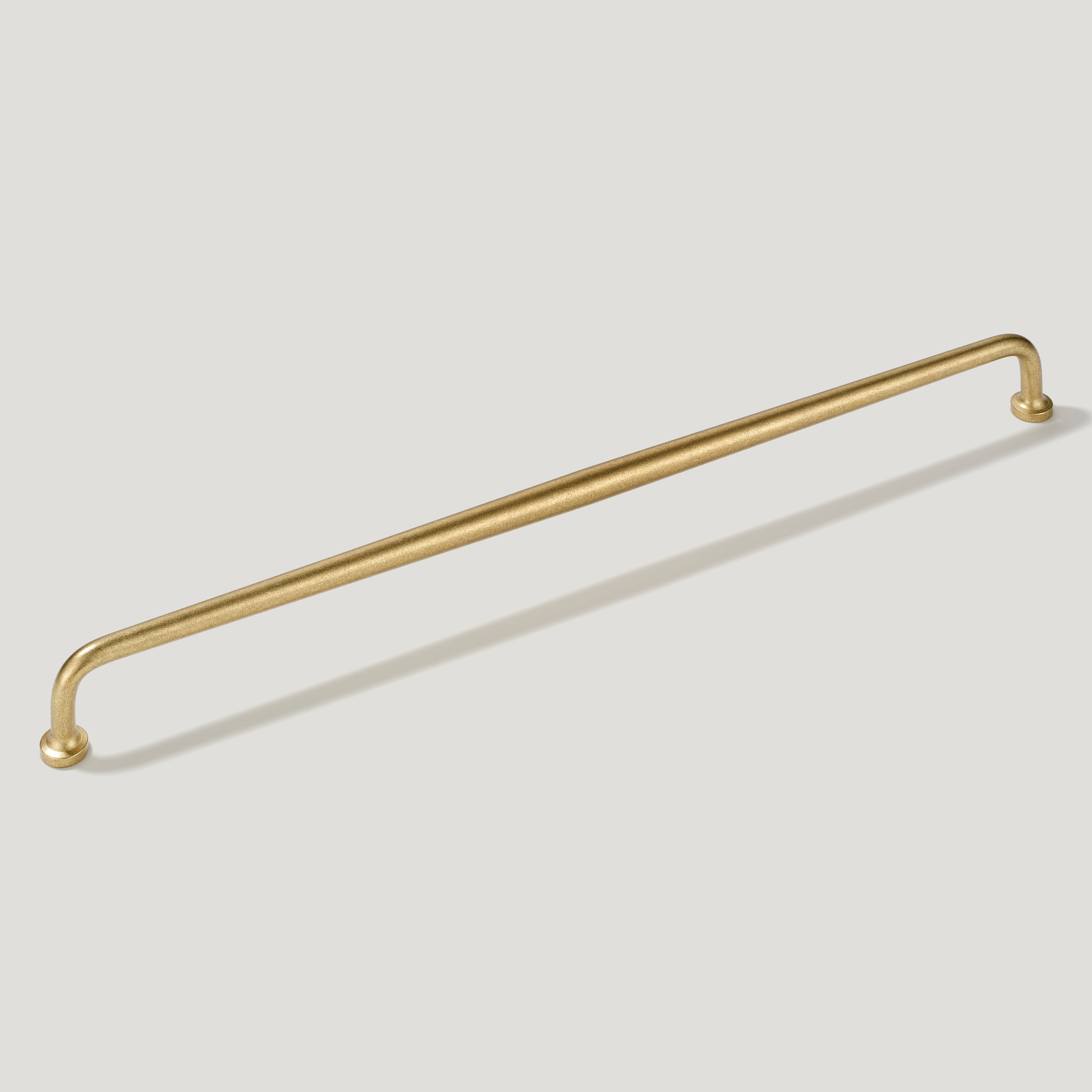 Plank Hardware Cabinetry GRAYSON 476mm Heavyweight Handle - Aged Brass
